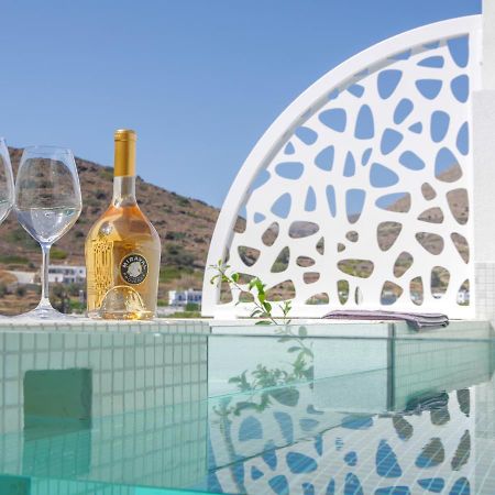 Oro Suites Kini Esterno foto