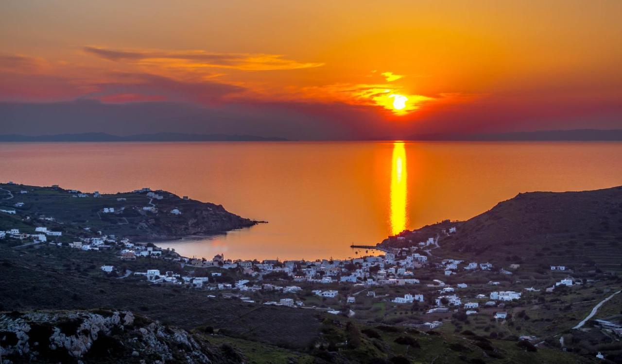 Oro Suites Kini Esterno foto