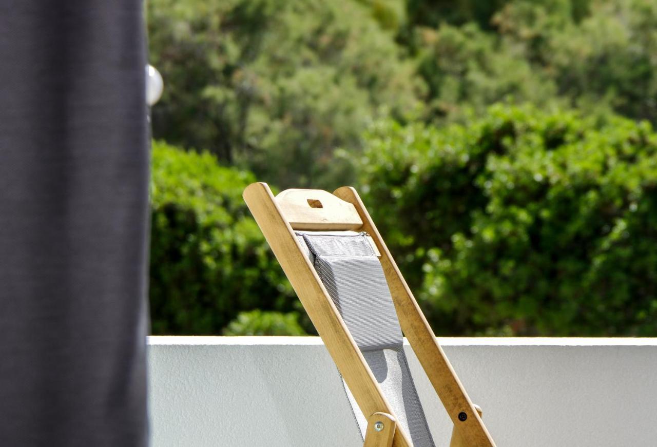 Oro Suites Kini Esterno foto