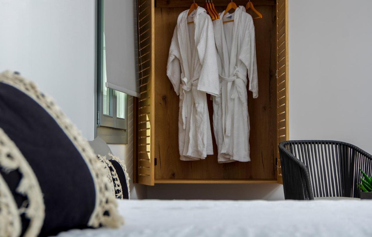 Oro Suites Kini Esterno foto