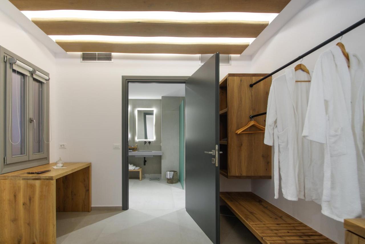 Oro Suites Kini Esterno foto