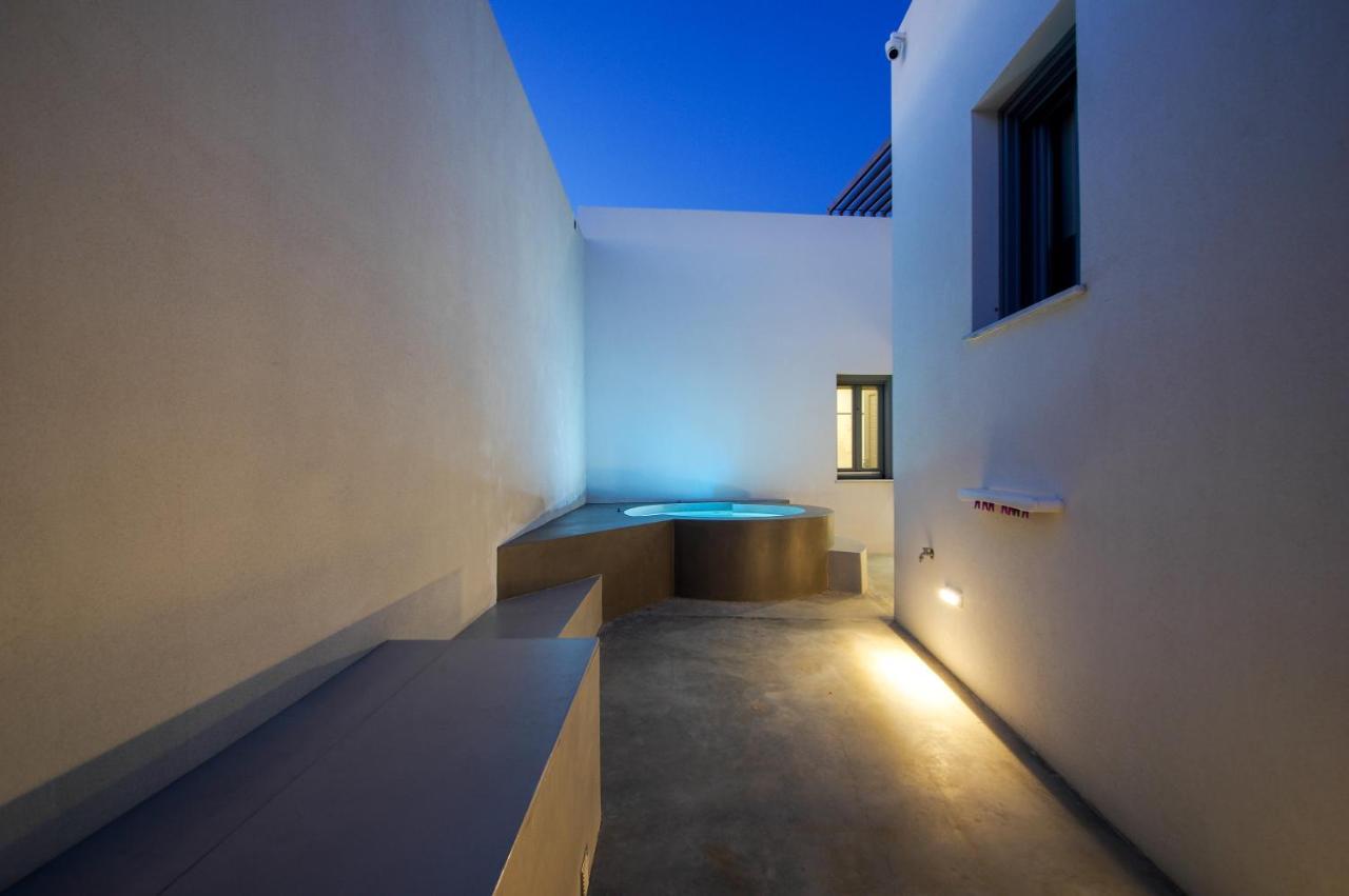 Oro Suites Kini Esterno foto