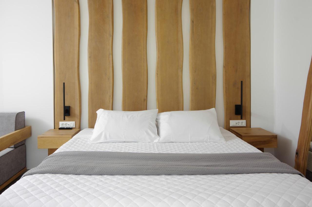 Oro Suites Kini Esterno foto