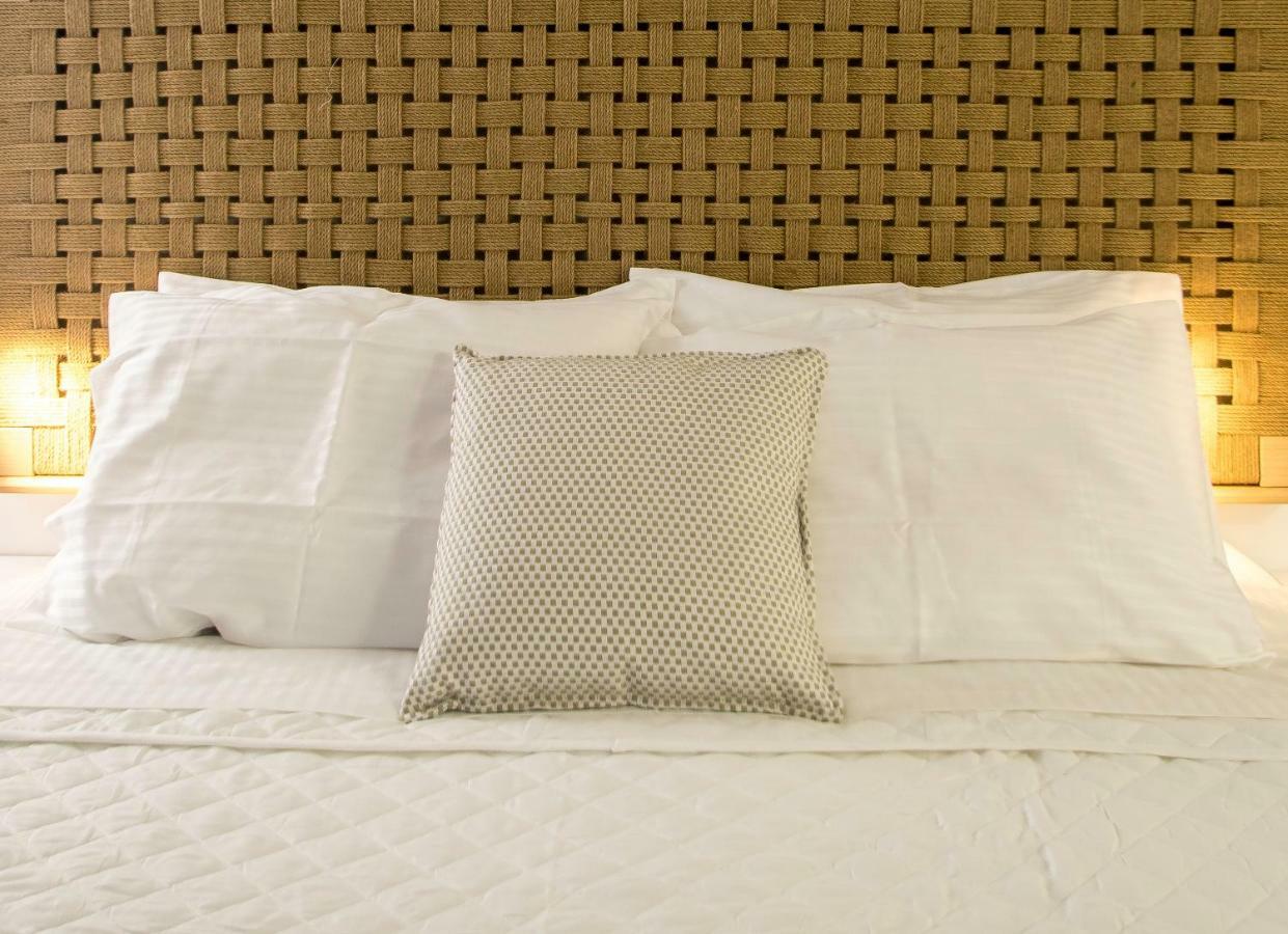 Oro Suites Kini Esterno foto