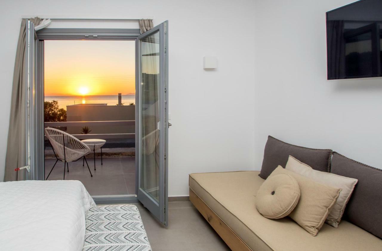 Oro Suites Kini Esterno foto