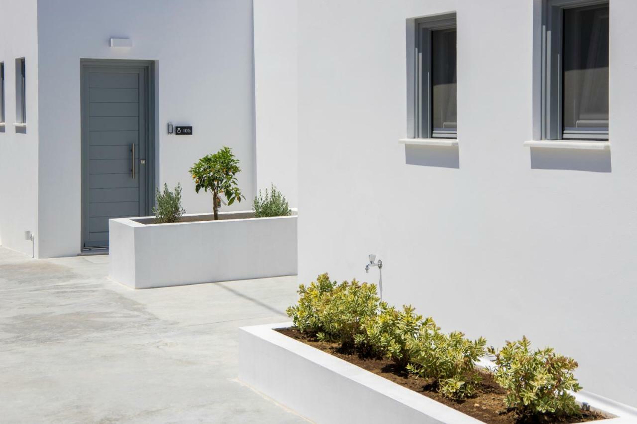 Oro Suites Kini Esterno foto
